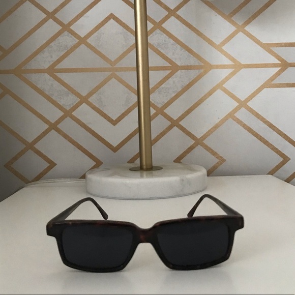 Tortoise sunglasses - Picture 1 of 5